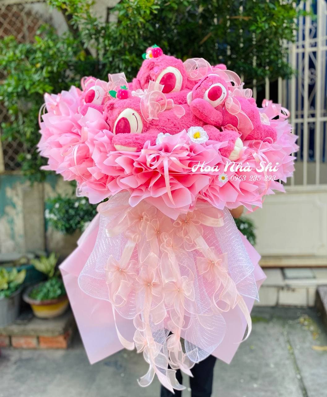 Bó Hoa Gấu Bông - Gấu Dâu Khổng Lồ - 105