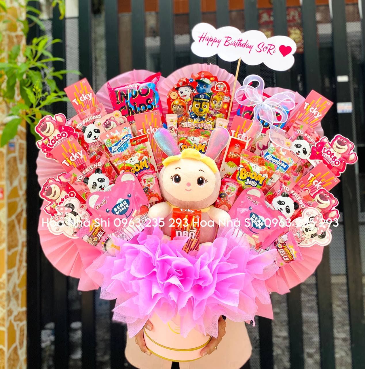 Bó Hoa Bánh Kẹo Sinh Nhật - Màu Hồng - 298